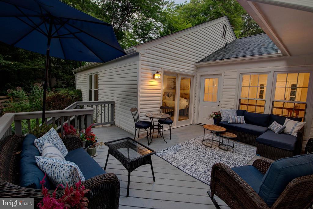 Fairfax, Virginia, 22030, United States, 3 Bedrooms Bedrooms, ,3 BathroomsBathrooms,Residential,For Sale,1904338