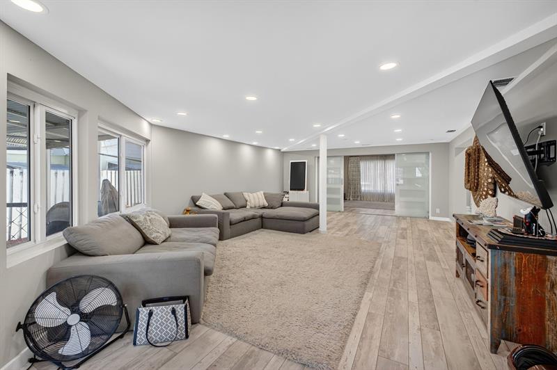 Oakland Park, Florida, 33334, United States, 3 Bedrooms Bedrooms, ,2 BathroomsBathrooms,Residential,For Sale,1986297