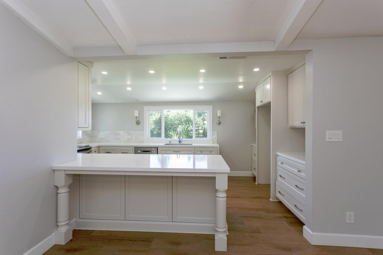 Oakdale, California, 95361, United States, 3 Bedrooms Bedrooms, ,2 BathroomsBathrooms,Residential,For Sale,1982799