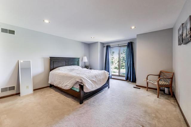 Barrington, Illinois, 60010, United States, 5 Bedrooms Bedrooms, ,6 BathroomsBathrooms,Residential,For Sale,2048661