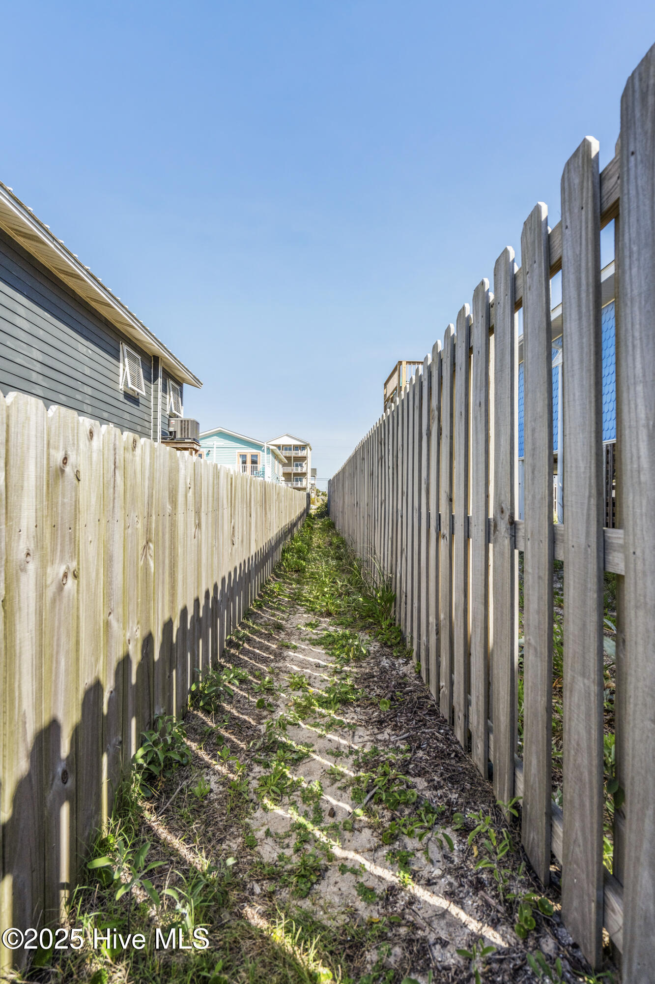 Surf City, North Carolina, 28445, United States, 3 Bedrooms Bedrooms, ,2 BathroomsBathrooms,Residential,For Sale,1794333