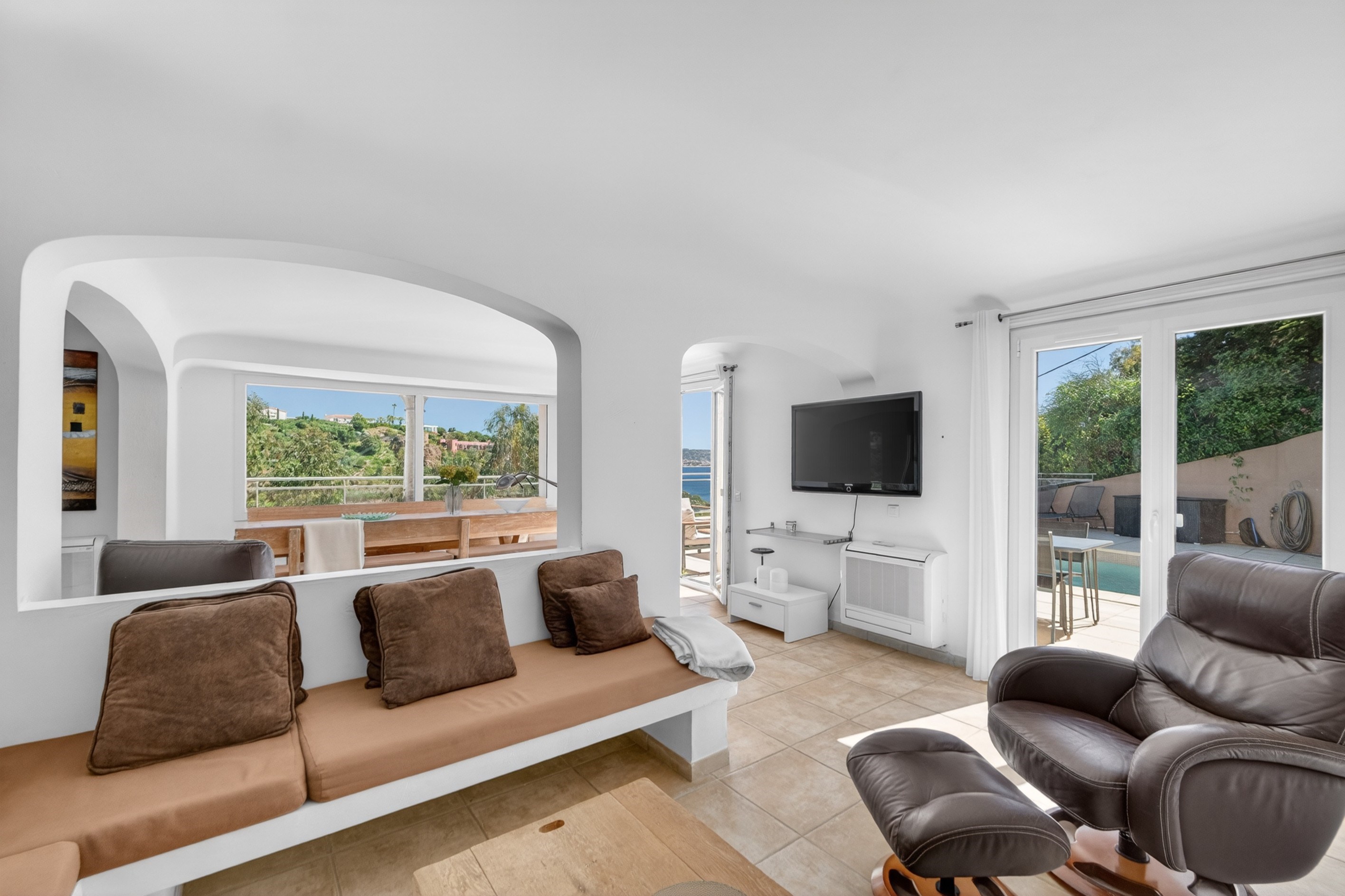  Théoule-sur-Mer Contemporary villa with panoramic sea views in a gated resident… - 物件實景