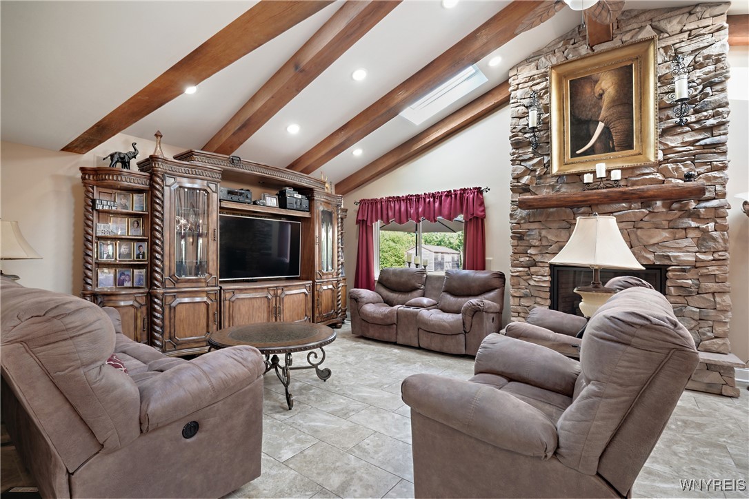 Lewiston, New York, 14092, United States, 4 Bedrooms Bedrooms, ,3 BathroomsBathrooms,Residential,For Sale,1916112