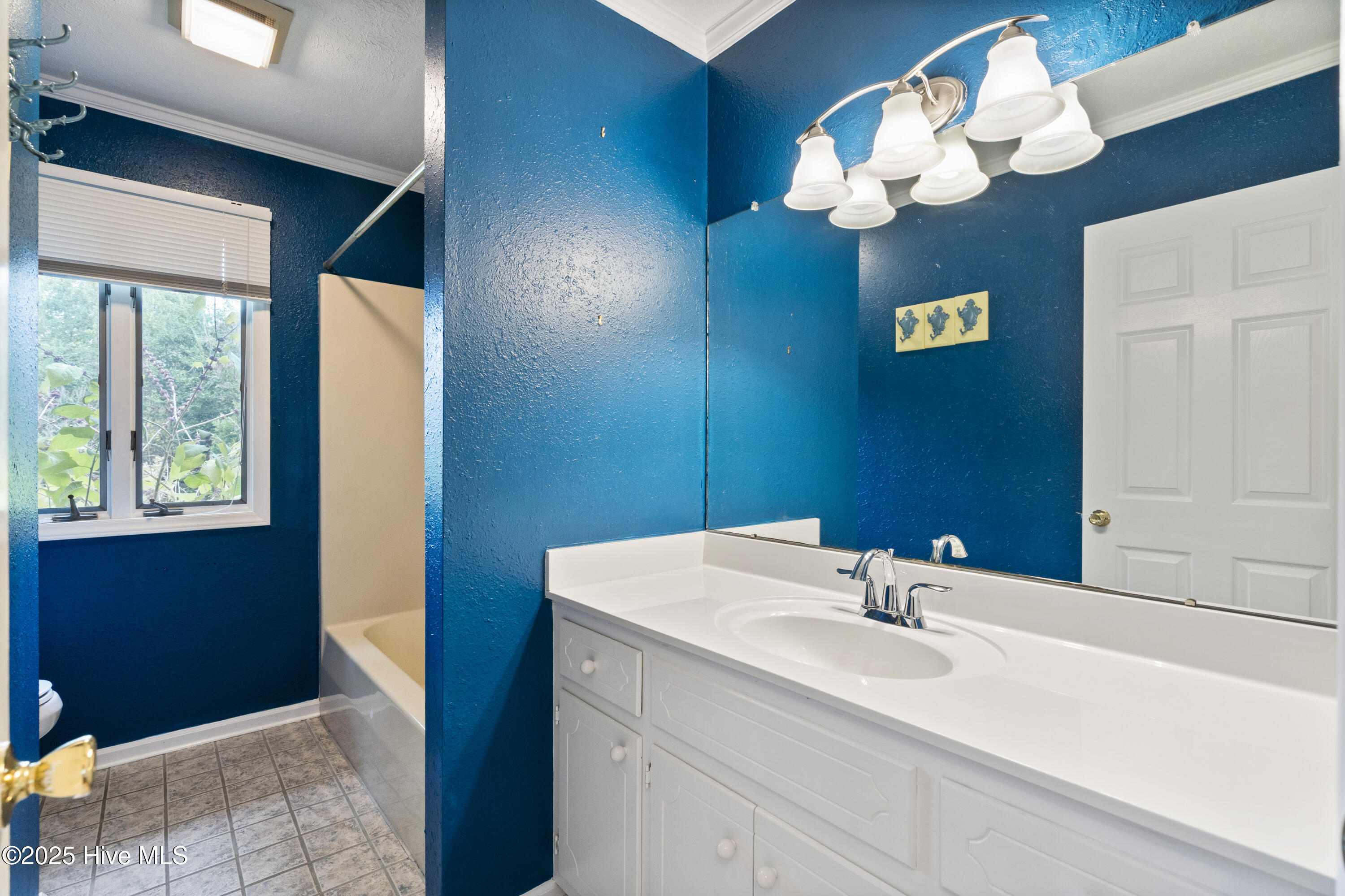 Emerald Isle, North Carolina, 28594, United States, 3 Bedrooms Bedrooms, ,3 BathroomsBathrooms,Residential,For Sale,1991113