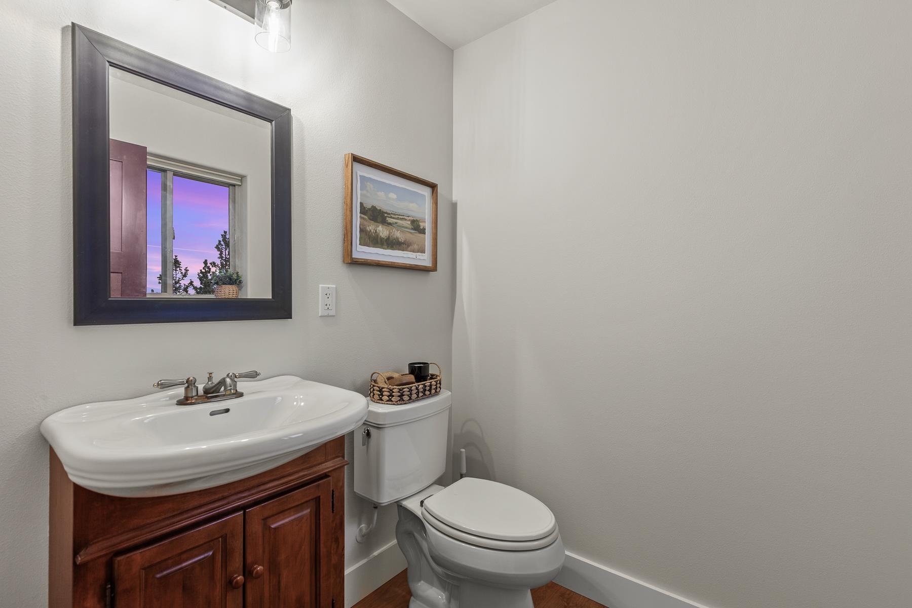 Newman Lake, Washington, 99025, United States, 3 Bedrooms Bedrooms, ,4 BathroomsBathrooms,Residential,For Sale,2028659