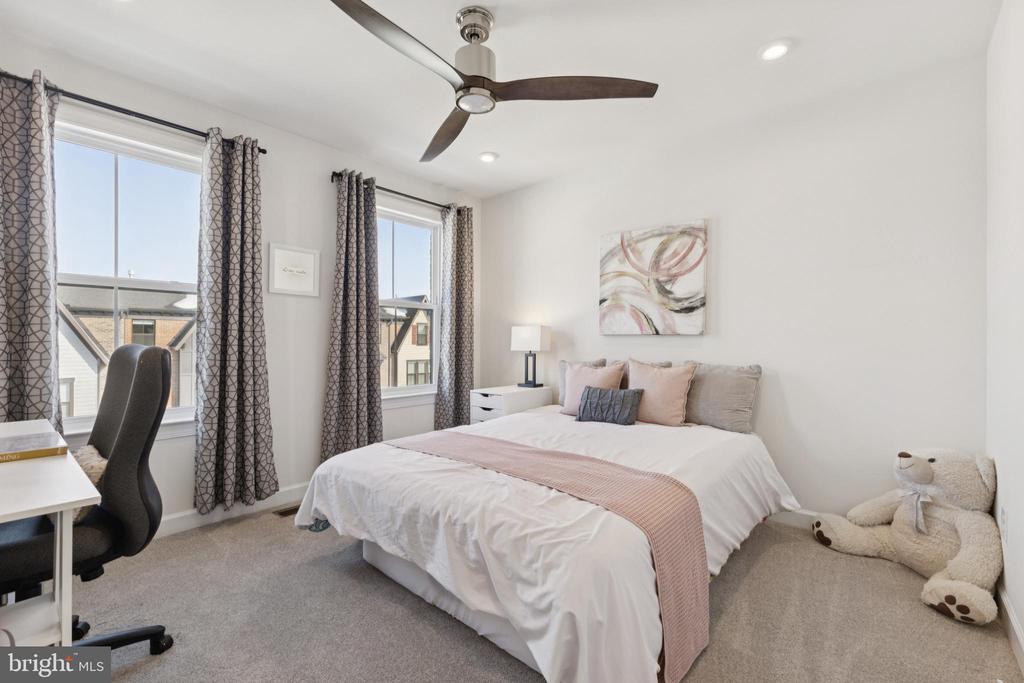 Alexandria, Virginia, 22306, United States, 3 Bedrooms Bedrooms, ,4 BathroomsBathrooms,Residential,For Sale,2019701