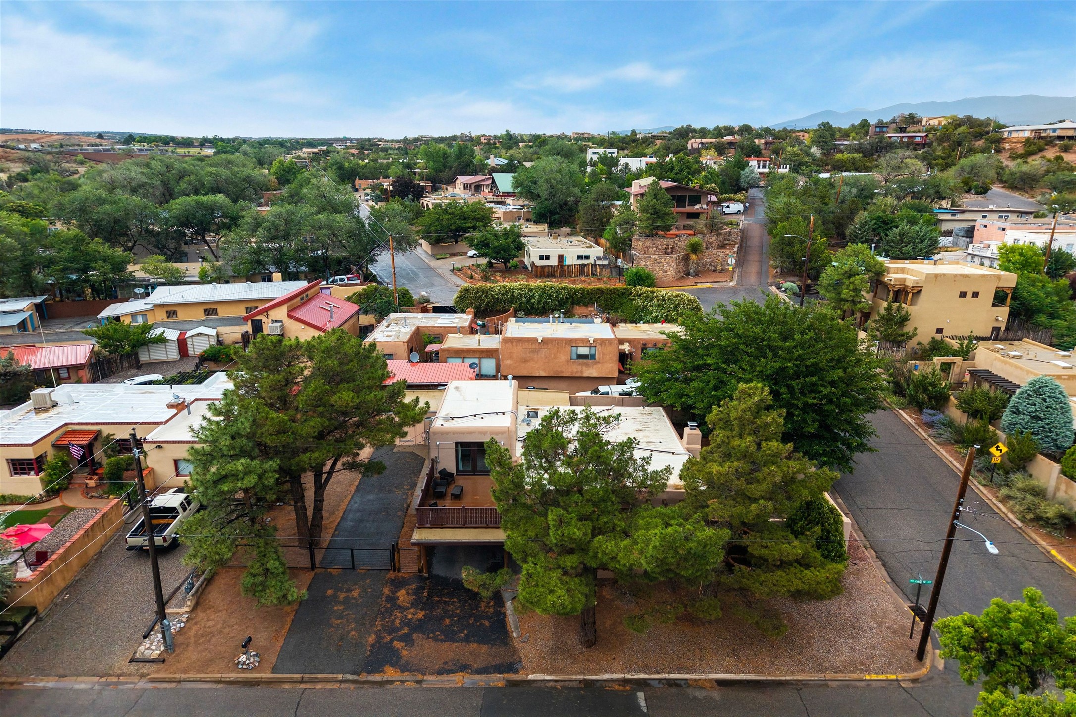  703 Rio Grande Ave - 物件實景