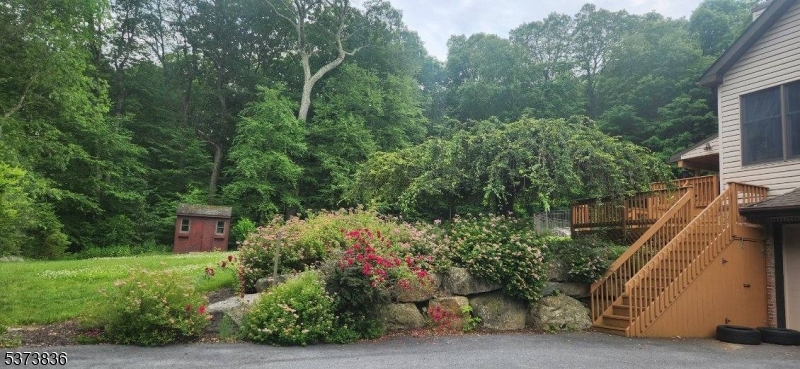 Hardyston Township, New Jersey, 07460, United States, 4 Bedrooms Bedrooms, ,4 BathroomsBathrooms,Residential,For Sale,1900804