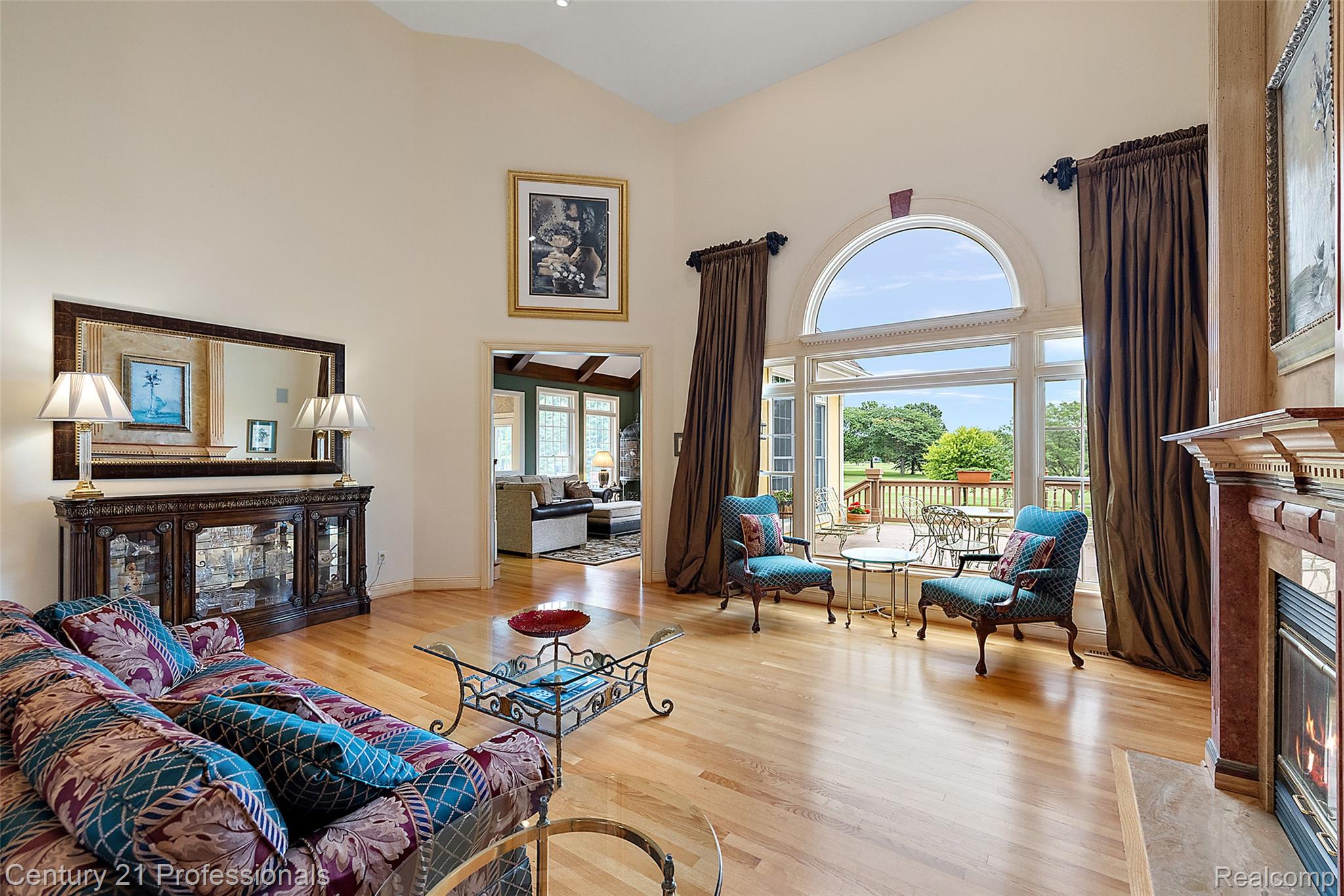 GrandBlanc, Michigan, 48439, United States, 4 Bedrooms Bedrooms, ,5 BathroomsBathrooms,Residential,For Sale,1980457