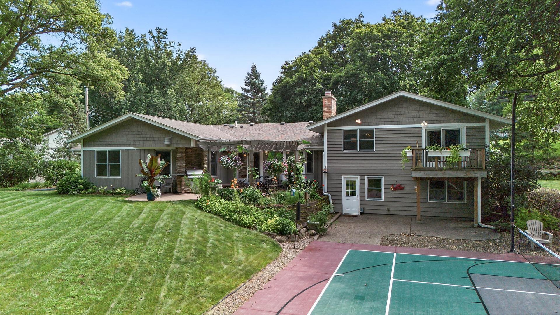 Minnetonka, Minnesota, 55345, United States, 5 Bedrooms Bedrooms, ,2 BathroomsBathrooms,Residential,For Sale,1919862