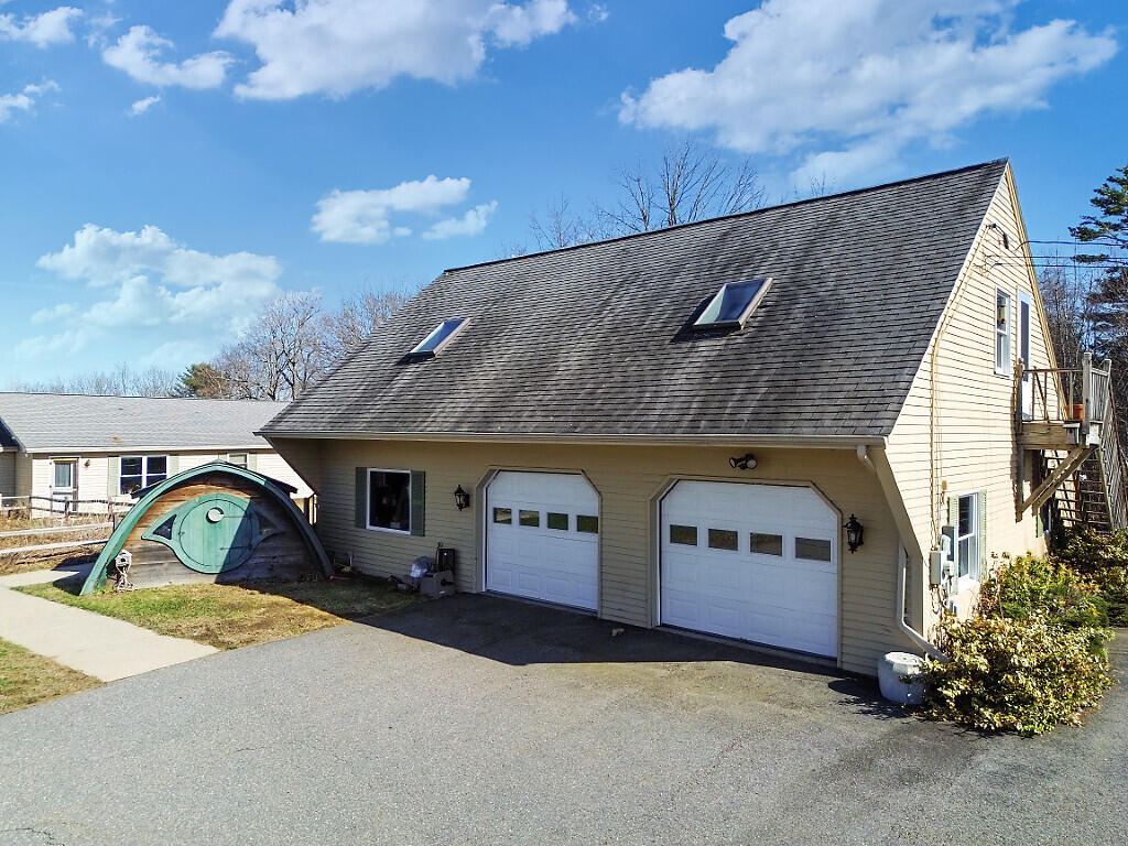 China, Maine, 04358, United States, 6 Bedrooms Bedrooms, ,3 BathroomsBathrooms,Residential,For Sale,1898689