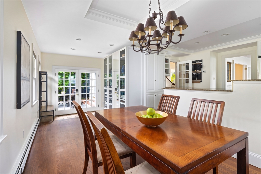Newton, Massachusetts, 02468, United States, 5 Bedrooms Bedrooms, ,4 BathroomsBathrooms,Residential,For Sale,1942164