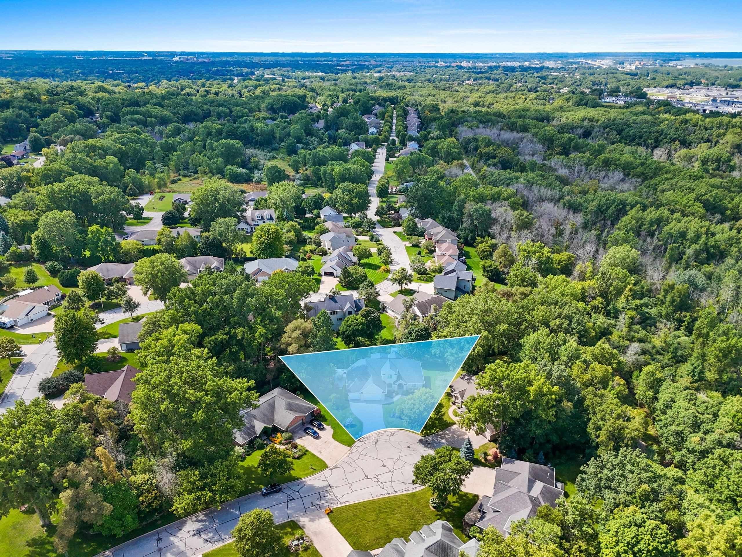GREEN BAY, Wisconsin, 54302-5254, United States, 5 Bedrooms Bedrooms, ,4 BathroomsBathrooms,Residential,For Sale,1920394