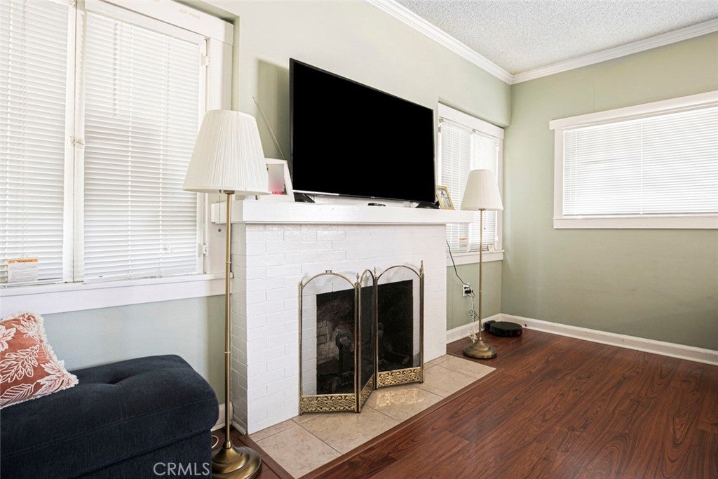 Pasadena, California, 91101, United States, 2 Bedrooms Bedrooms, ,1 BathroomBathrooms,Residential,For Sale,1996885