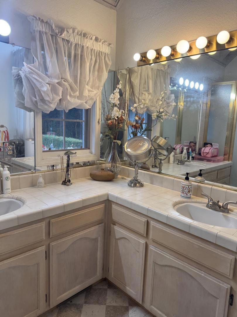Aromas, California, 95004, United States, 3 Bedrooms Bedrooms, ,3 BathroomsBathrooms,Residential,For Sale,2048722