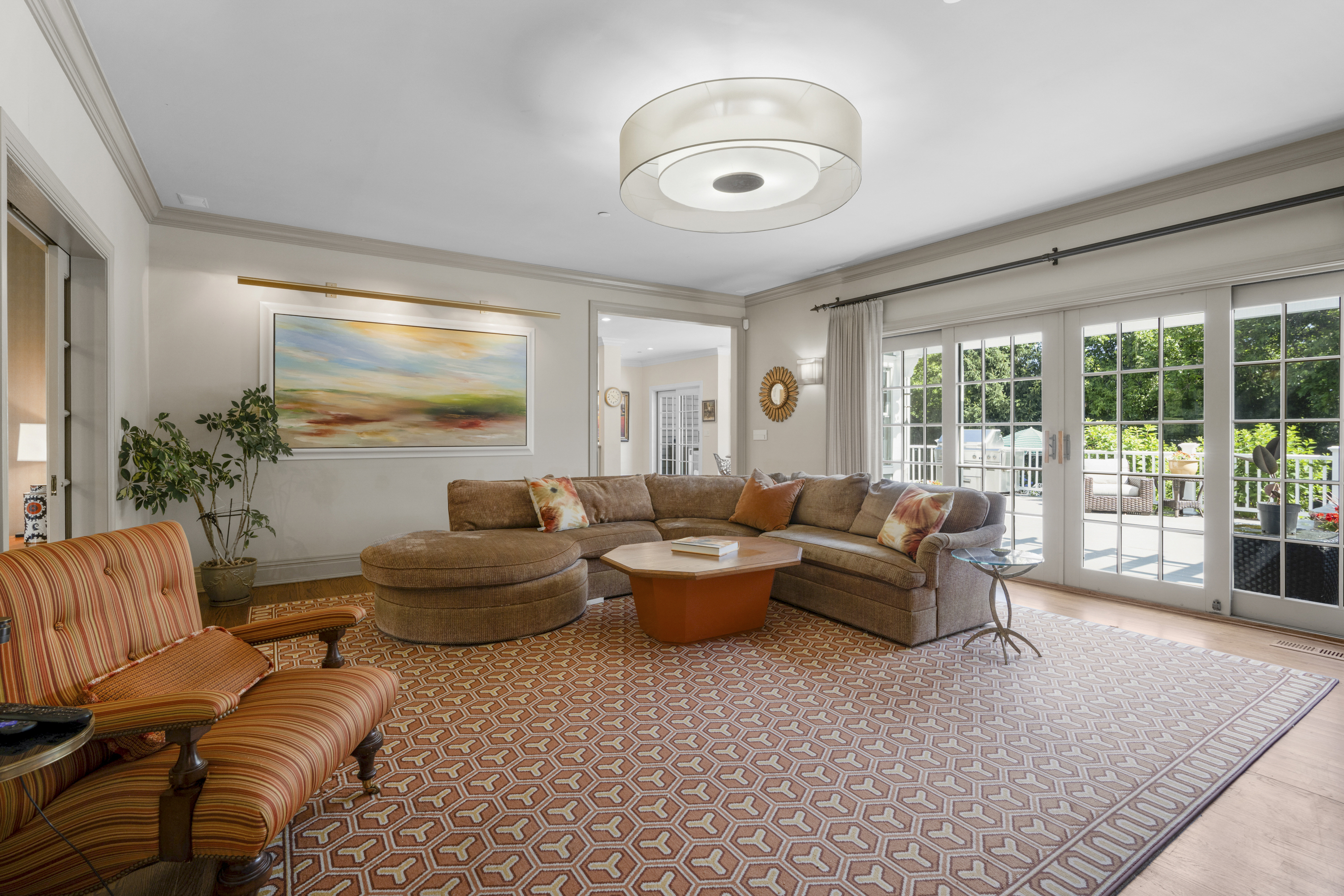  Elegant Larchmont Colonial - 物件實景