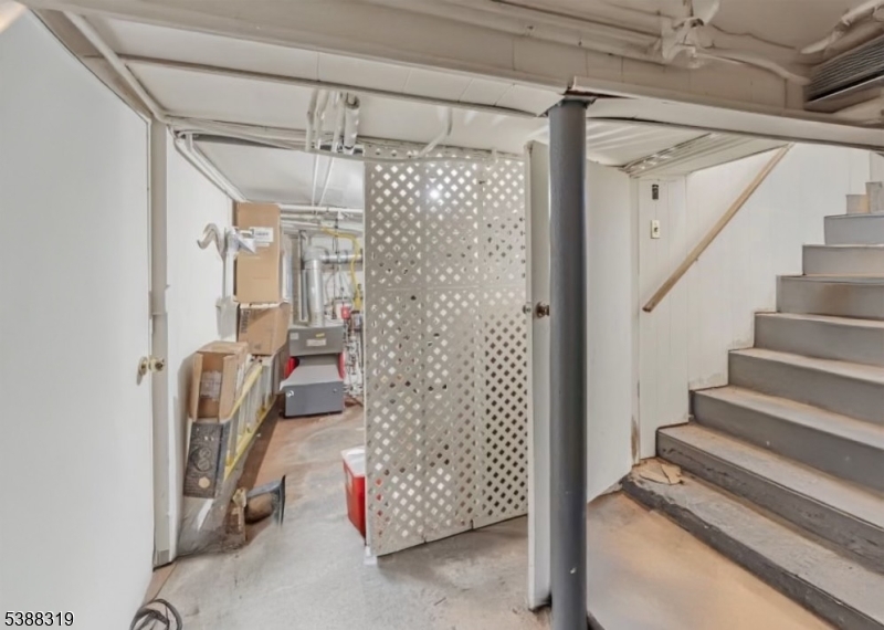 Elizabeth City, New Jersey, 07206, United States, 2 Bedrooms Bedrooms, ,3 BathroomsBathrooms,Residential,For Sale,1992844