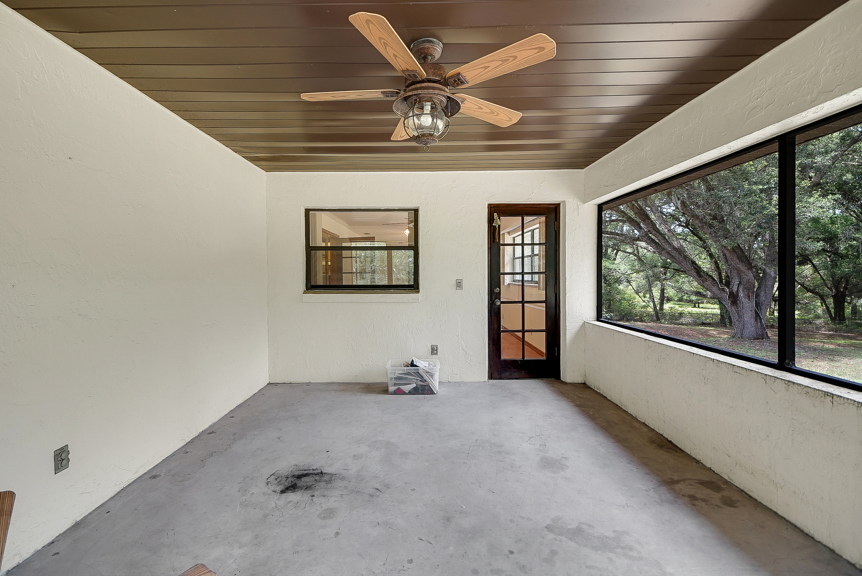 Lady Lake, Florida, 32159, United States, 4 Bedrooms Bedrooms, ,2 BathroomsBathrooms,Residential,For Sale,1873535