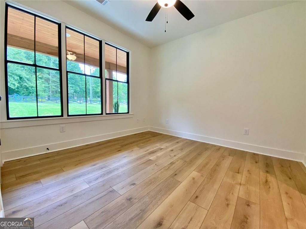 Gainesville, Georgia, 30506, United States, 5 Bedrooms Bedrooms, ,6 BathroomsBathrooms,Residential,For Sale,1908175