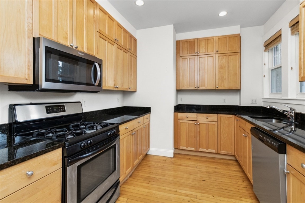 Melrose, Massachusetts, 02176, United States, 3 Bedrooms Bedrooms, ,1 BathroomBathrooms,Residential,For Sale,1950812