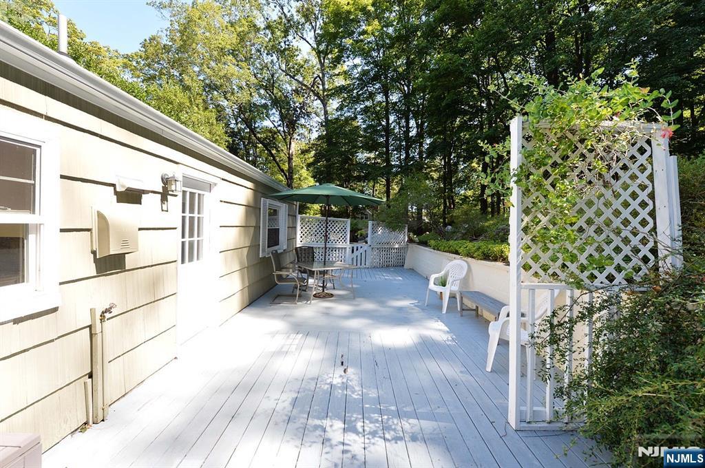 Oakland, New Jersey, 07436, United States, 3 Bedrooms Bedrooms, ,3 BathroomsBathrooms,Residential,For Sale,1934368