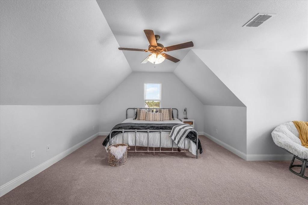 Weatherford, Texas, 76088, United States, 5 Bedrooms Bedrooms, ,4 BathroomsBathrooms,Residential,For Sale,1977479