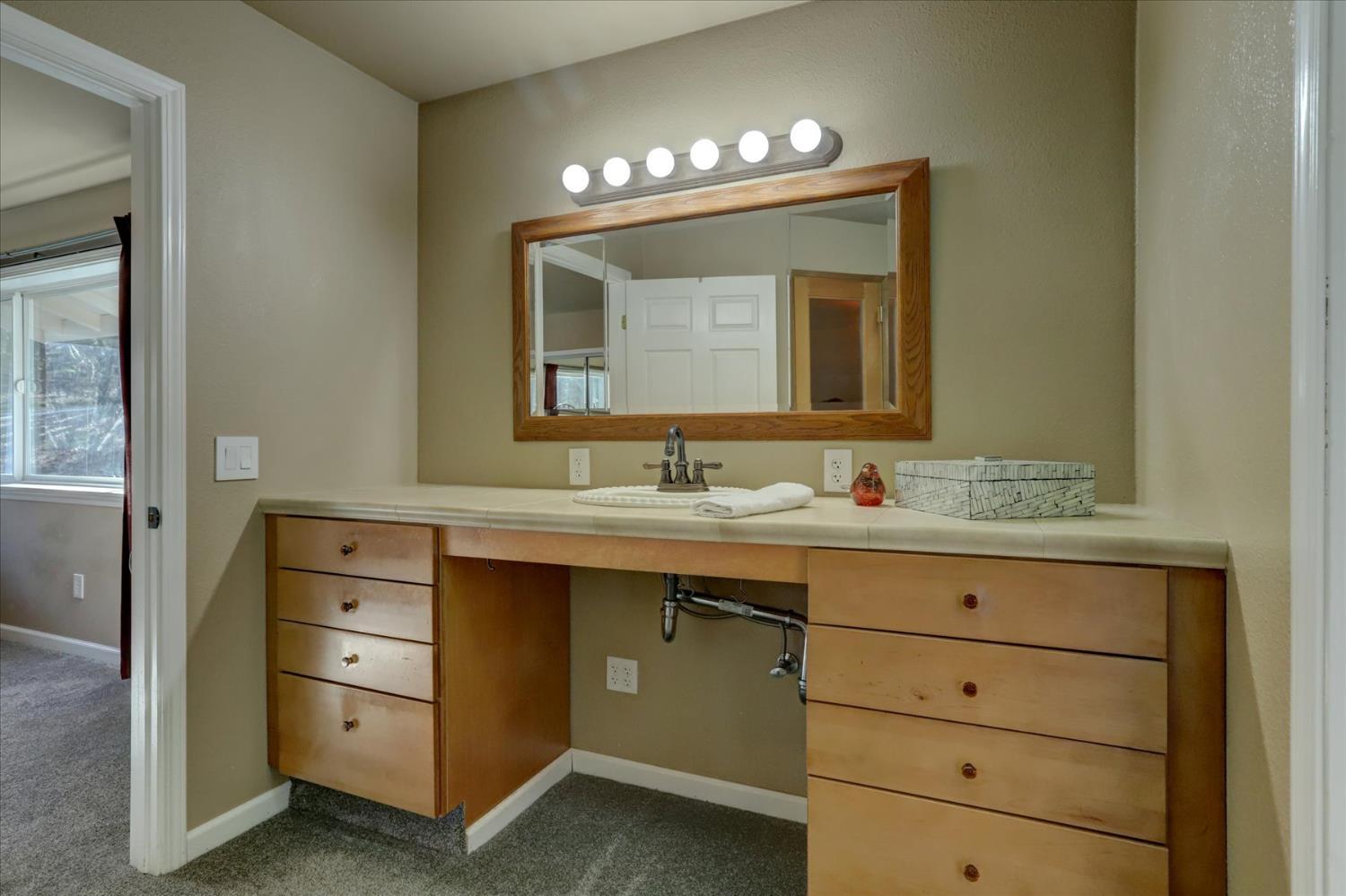 Grass Valley, California, 95949, United States, 4 Bedrooms Bedrooms, ,3 BathroomsBathrooms,Residential,For Sale,2015333