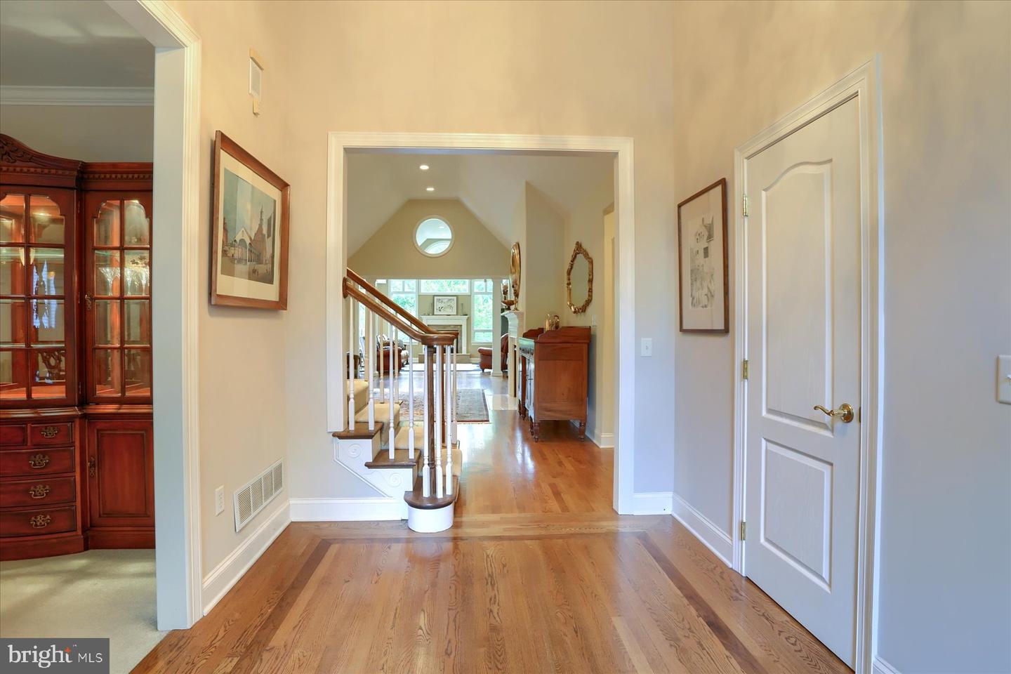 Lemoyne, Pennsylvania, 17043, United States, 5 Bedrooms Bedrooms, ,5 BathroomsBathrooms,Residential,For Sale,1942192