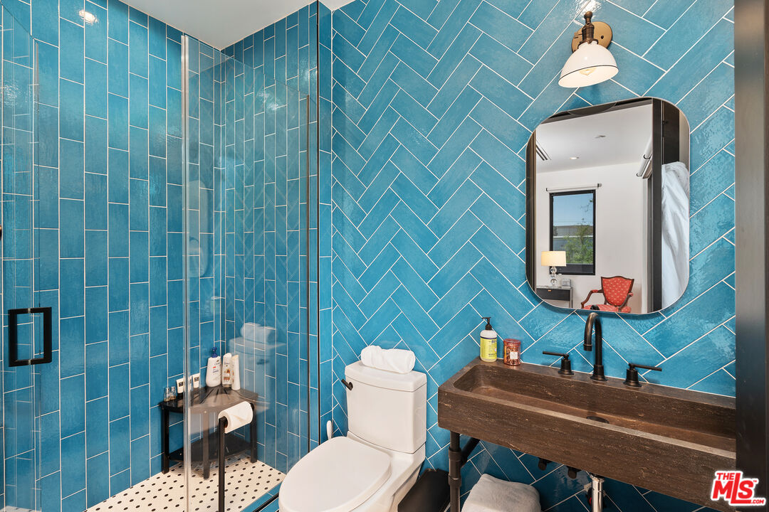 Los Angeles, California, 90068, United States, 4 Bedrooms Bedrooms, ,4 BathroomsBathrooms,Residential,For Sale,1897073