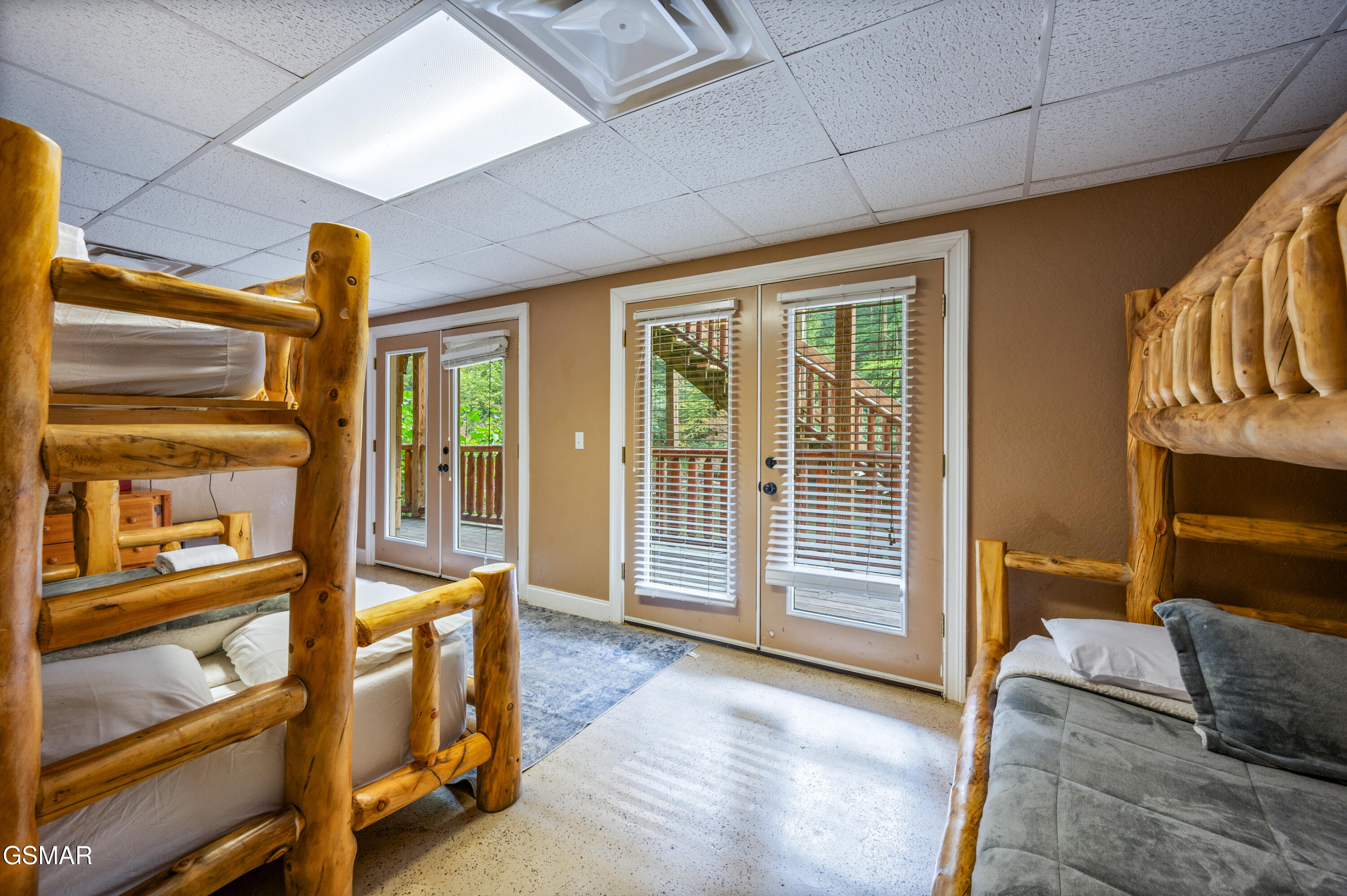 Sevierville, Tennessee, 37876, United States, 3 Bedrooms Bedrooms, ,5 BathroomsBathrooms,Residential,For Sale,1978747