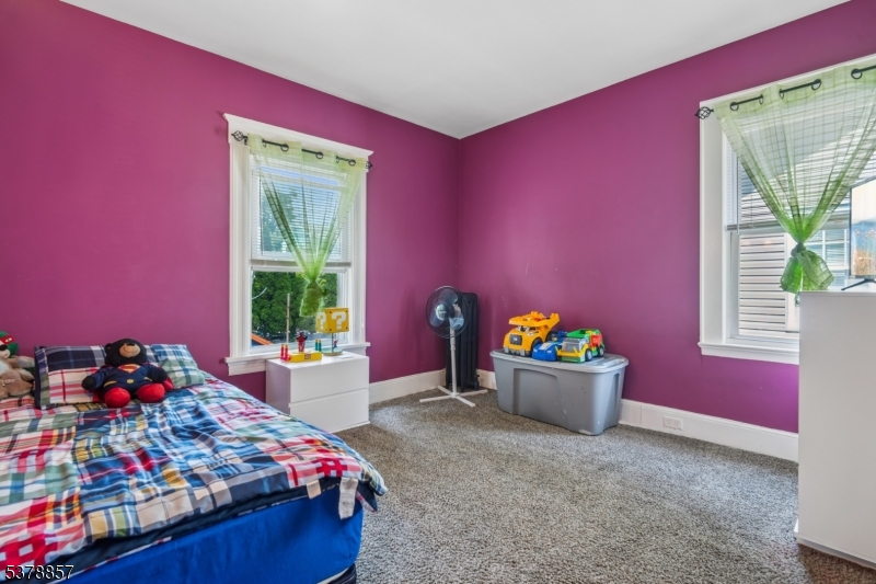 Belleville Twp., New Jersey, 07109, United States, 4 Bedrooms Bedrooms, ,2 BathroomsBathrooms,Residential,For Sale,1988338