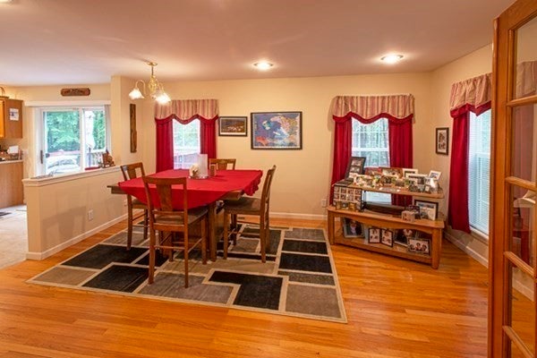 Northampton, Massachusetts, 01062, United States, 3 Bedrooms Bedrooms, ,3 BathroomsBathrooms,Residential,For Sale,1848678