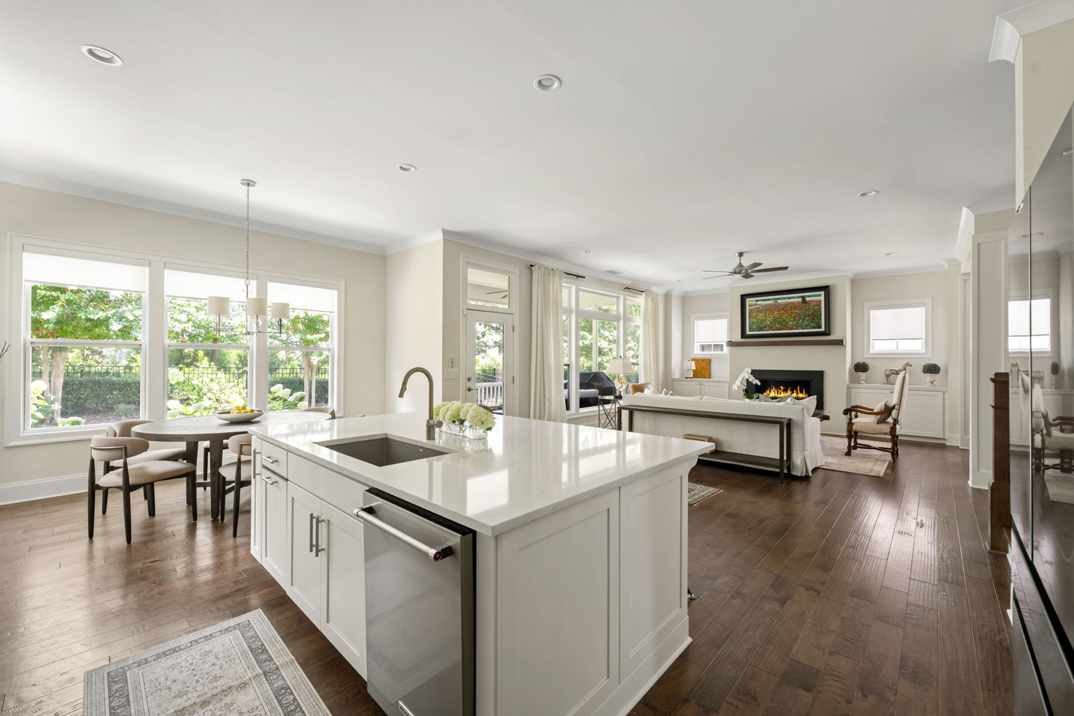  Sophisticated Design and Exceptional Convenience in Alpharetta - 物件實景