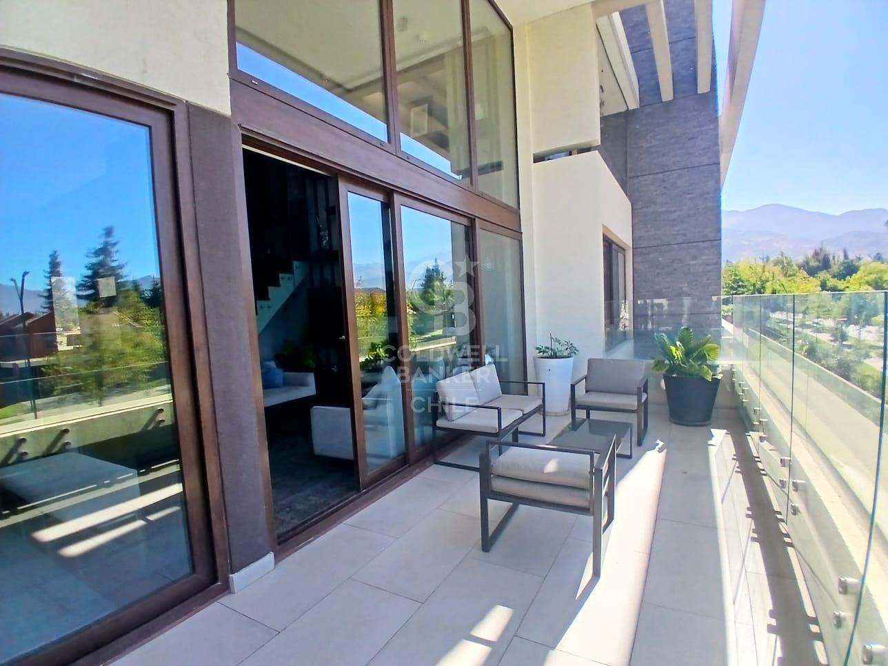 Lo Barnechea, Chile, 3 Bedrooms Bedrooms, ,5 BathroomsBathrooms,Residential,For Sale,1746067