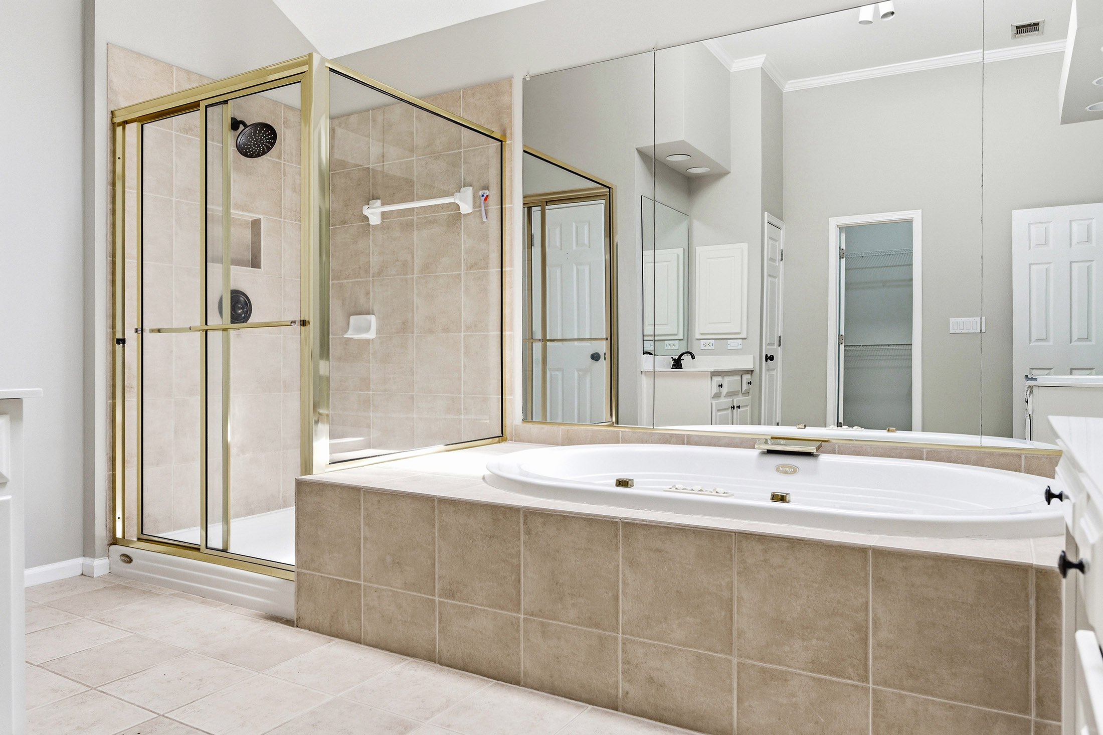  Beautifully Updated Brick Home in Vinings Estate - 物件實景