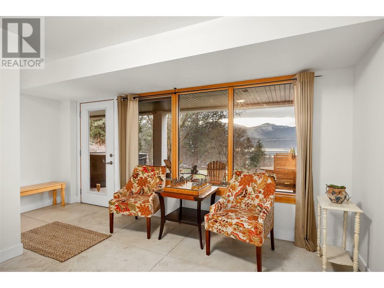 LAKE COUNTRY, British Columbia, V4V 1B3, CA, 5 Bedrooms Bedrooms, ,4 BathroomsBathrooms,Residential,For Sale,1838112