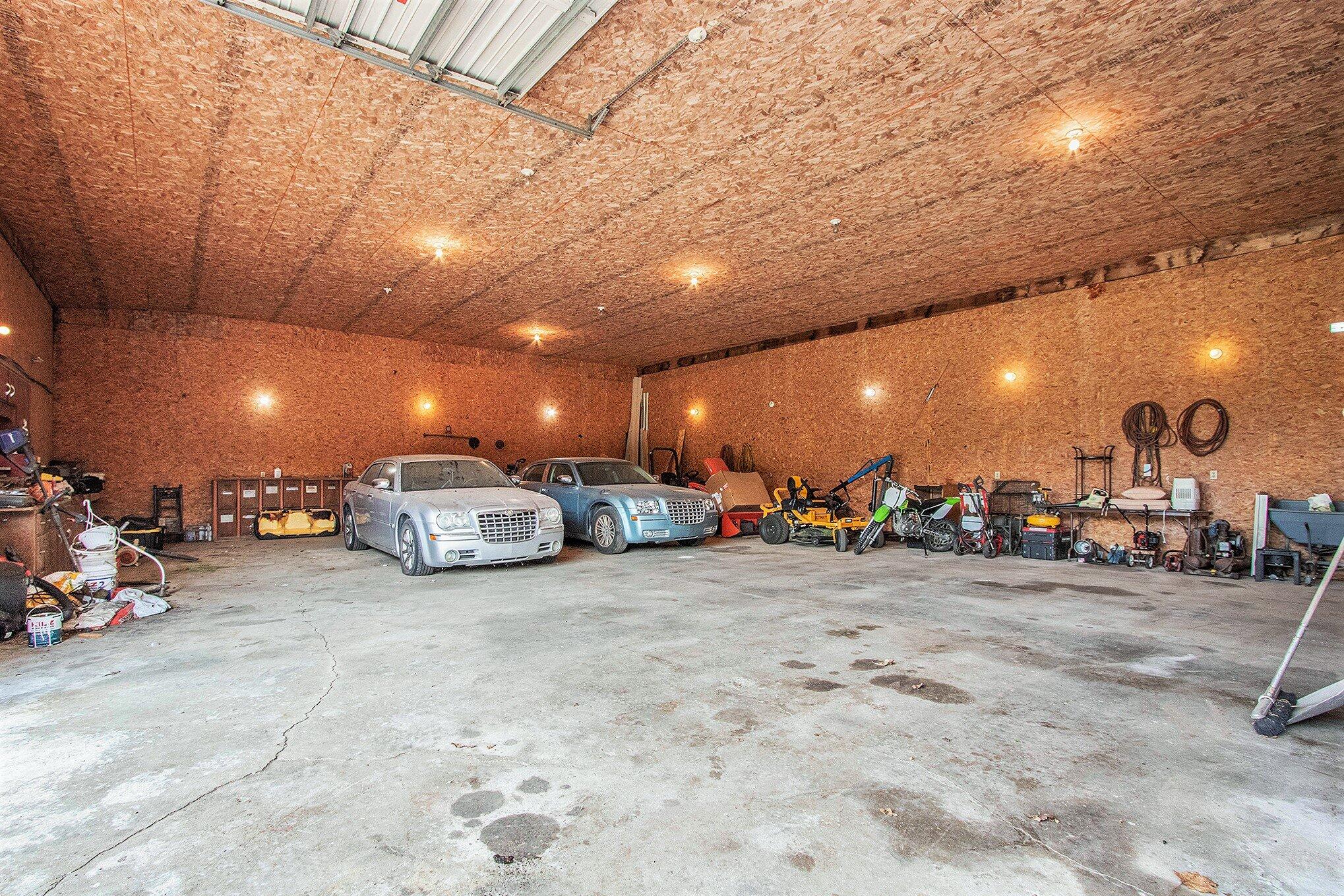 Niles, Michigan, 49120, United States, 2 Bedrooms Bedrooms, ,2 BathroomsBathrooms,Residential,For Sale,1979115