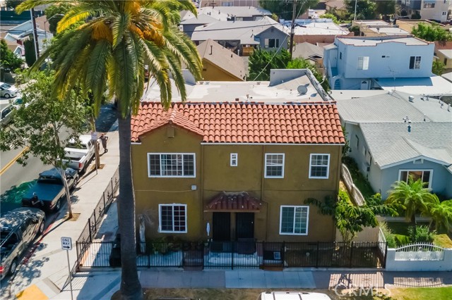 Huntington Park, California, 90255, United States, 6 Bedrooms Bedrooms, ,Residential,For Sale,1919112