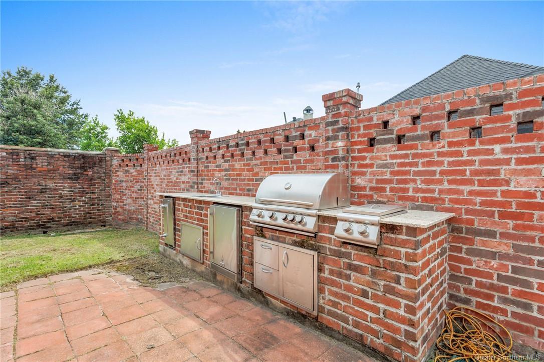 4850 Kingspoint Drive, Lake Charles, Louisiana, 70605, United States, 4 Bedrooms Bedrooms, ,4 BathroomsBathrooms,Residential,For Sale,4850 Kingspoint Drive,1615847