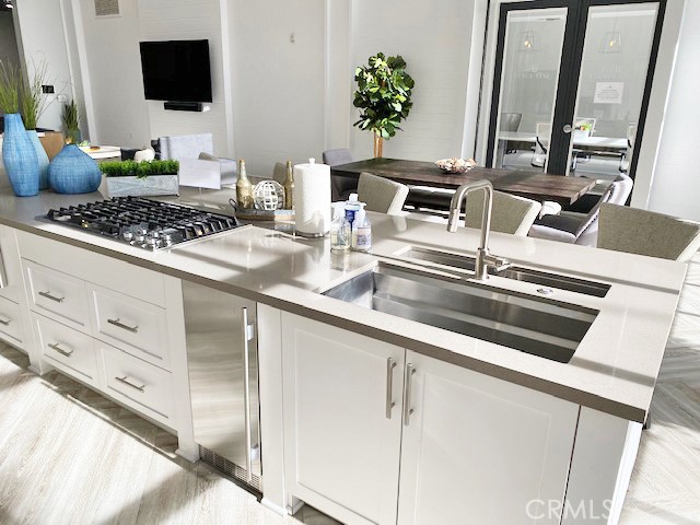 Irvine, California, 92612, United States, 1 Bedroom Bedrooms, ,1 BathroomBathrooms,Residential,For Sale,1883218