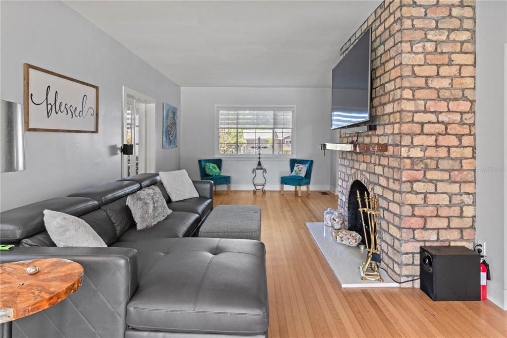 Sarasota, Florida, 34243, United States, 3 Bedrooms Bedrooms, ,3 BathroomsBathrooms,Residential,For Sale,1796778