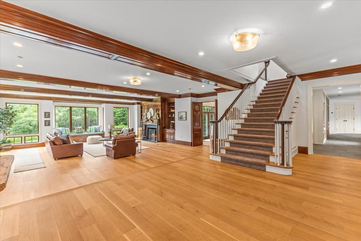 Stowe, Vermont, 05672, United States, 5 Bedrooms Bedrooms, ,7 BathroomsBathrooms,Residential,For Sale,1875535