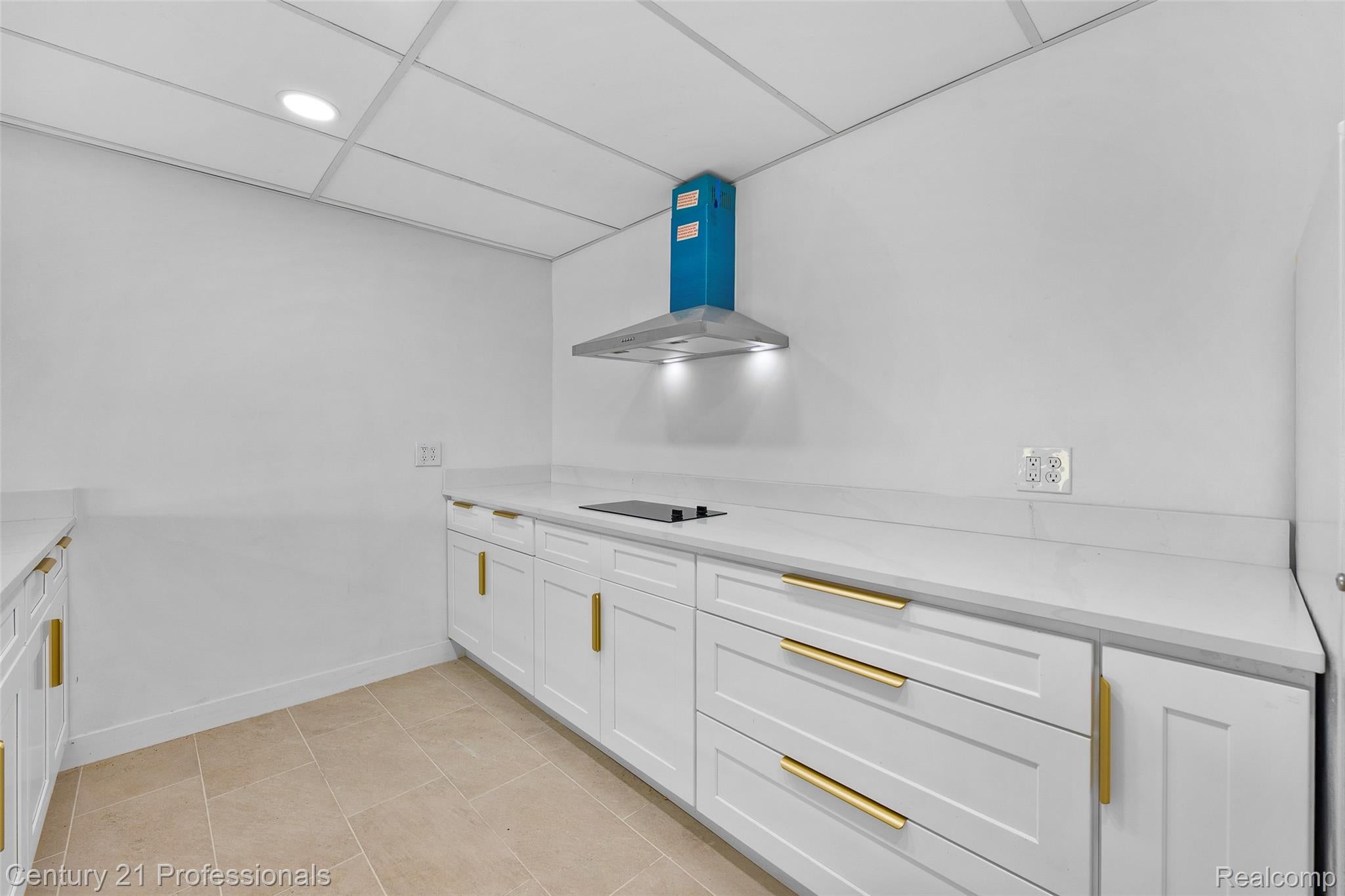 Davisburg, Michigan, 48350, United States, 5 Bedrooms Bedrooms, ,4 BathroomsBathrooms,Residential,For Sale,1982233