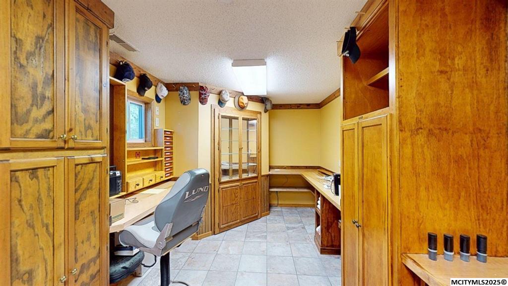 Clear Lake, Iowa, 50428, United States, 3 Bedrooms Bedrooms, ,2 BathroomsBathrooms,Residential,For Sale,1975184