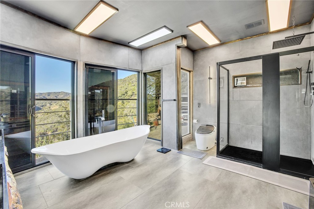 Calabasas, California, 91302, United States, 5 Bedrooms Bedrooms, ,3 BathroomsBathrooms,Residential,For Sale,1742769