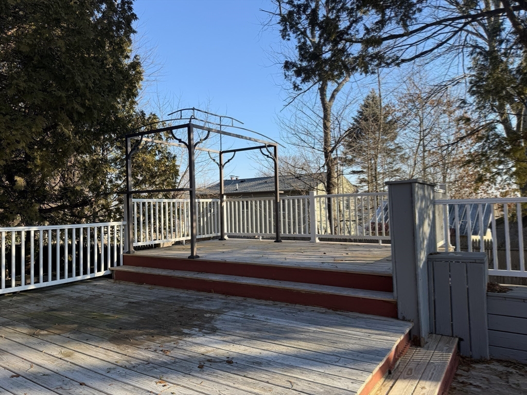 Methuen, Massachusetts, 01844, United States, 3 Bedrooms Bedrooms, ,2 BathroomsBathrooms,Residential,For Sale,2010745