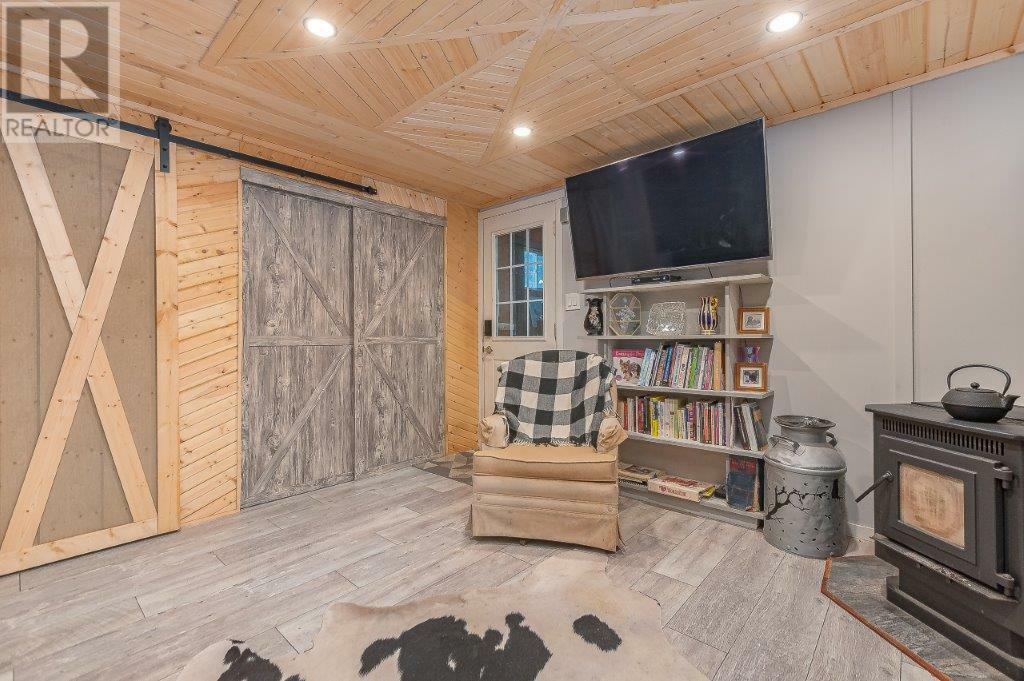 MALAKWA, British Columbia, V0E 2J0, CA, 2 Bedrooms Bedrooms, ,Residential,For Sale,1839032