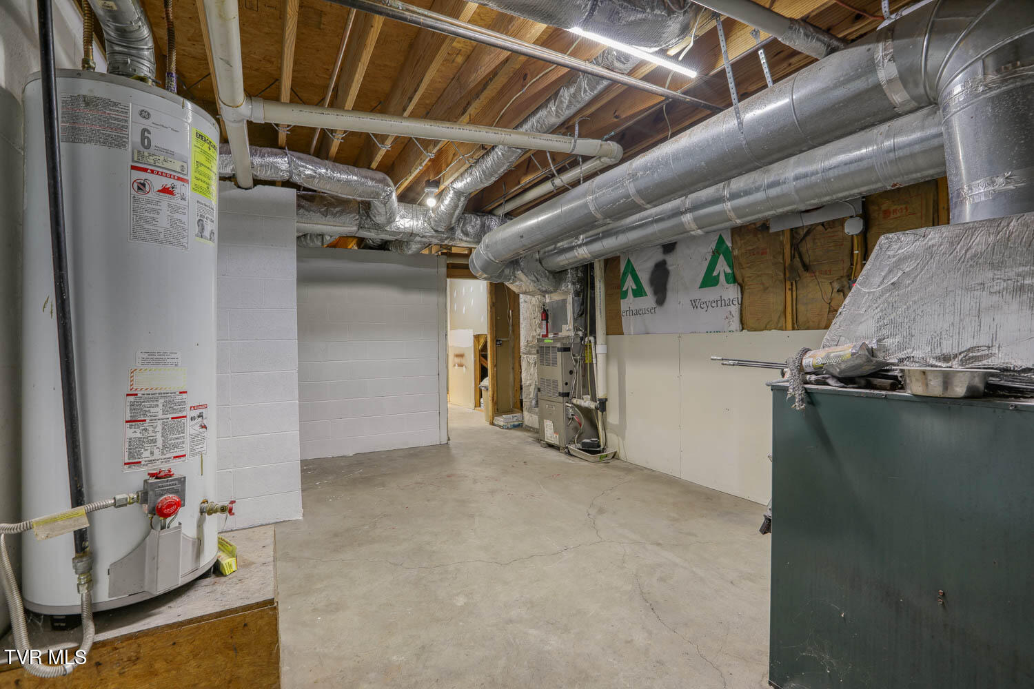 Rogersville, Tennessee, 37857, United States, 4 Bedrooms Bedrooms, ,4 BathroomsBathrooms,Residential,For Sale,1977931