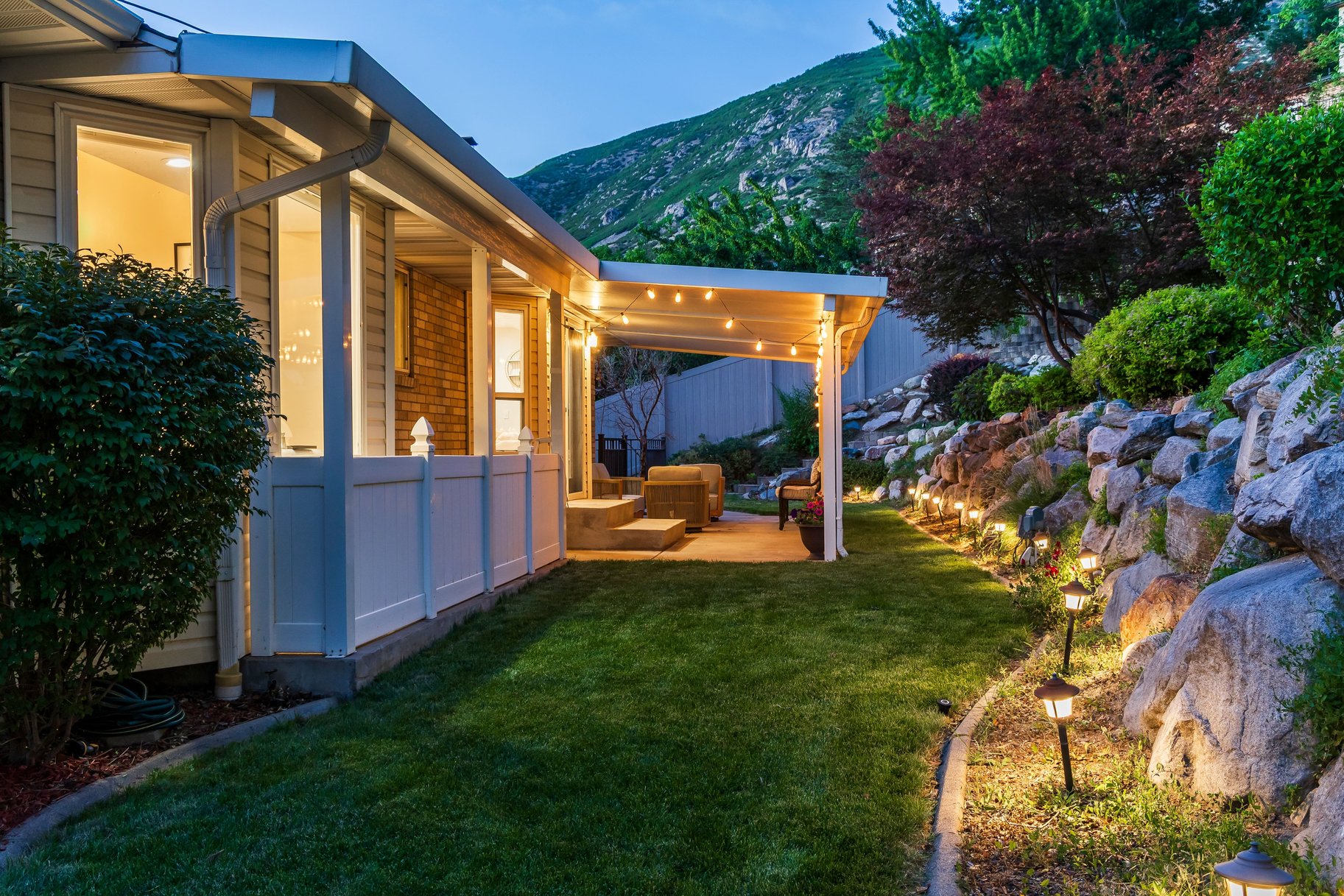  Farmington Rambler on Private Half-Acre with Incredible Views - 物件實景