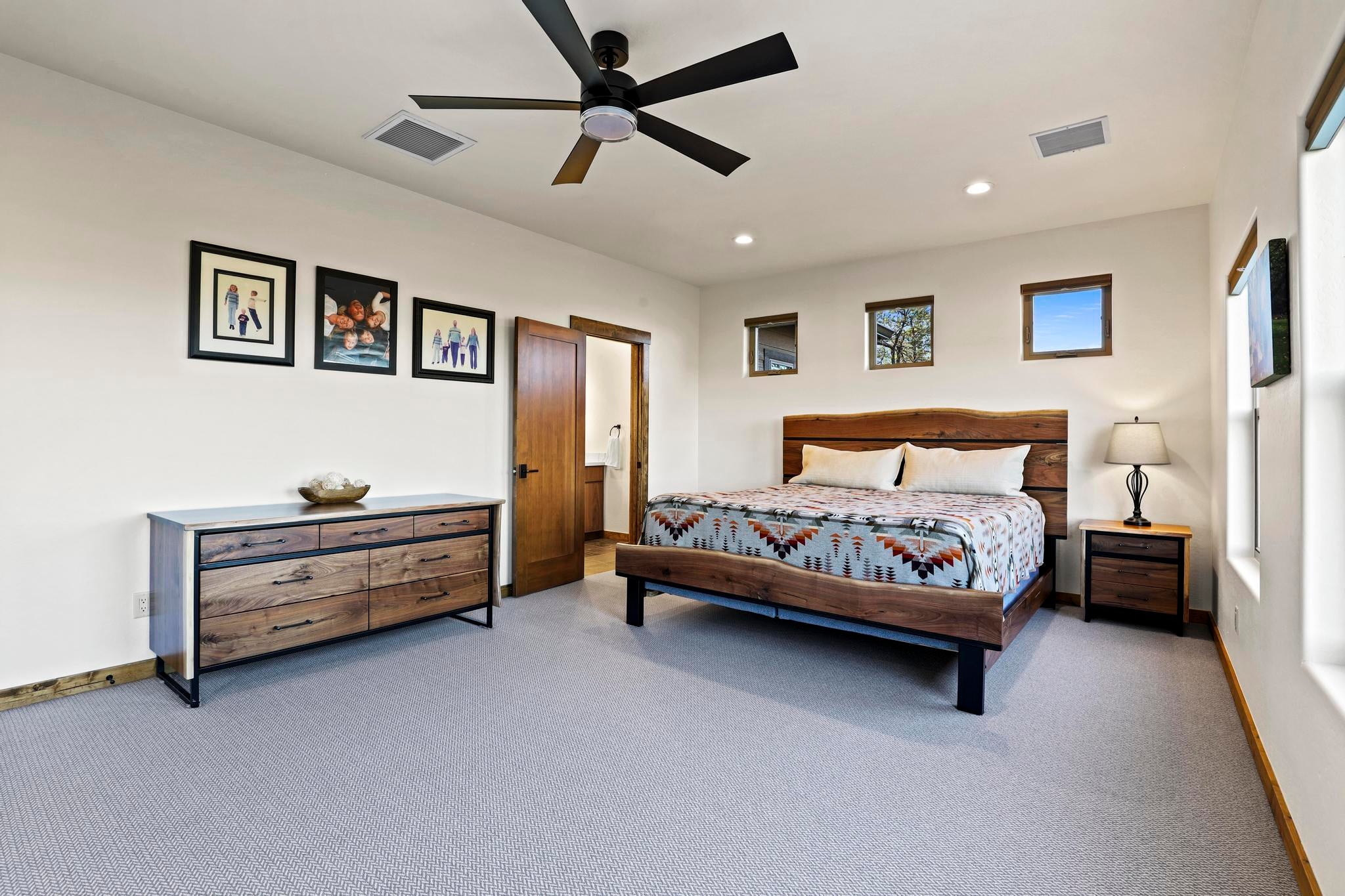 Payson, Arizona, 85541, United States, 3 Bedrooms Bedrooms, ,1 BathroomBathrooms,Residential,For Sale,1906587